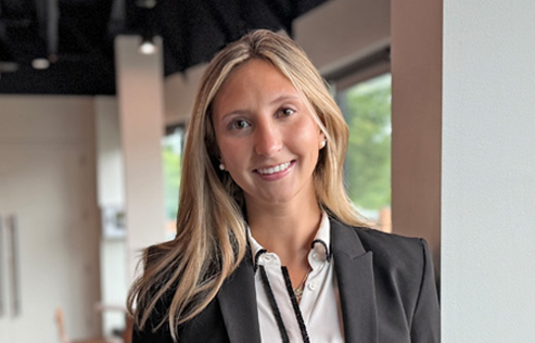 carsyn jpnes headshot at verdence capital advisors fiduciary